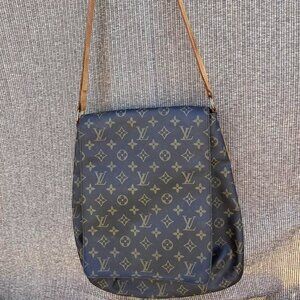 Louis Vuitton Musette Salsa shoulder bag in brown monogram canvas with vachetta